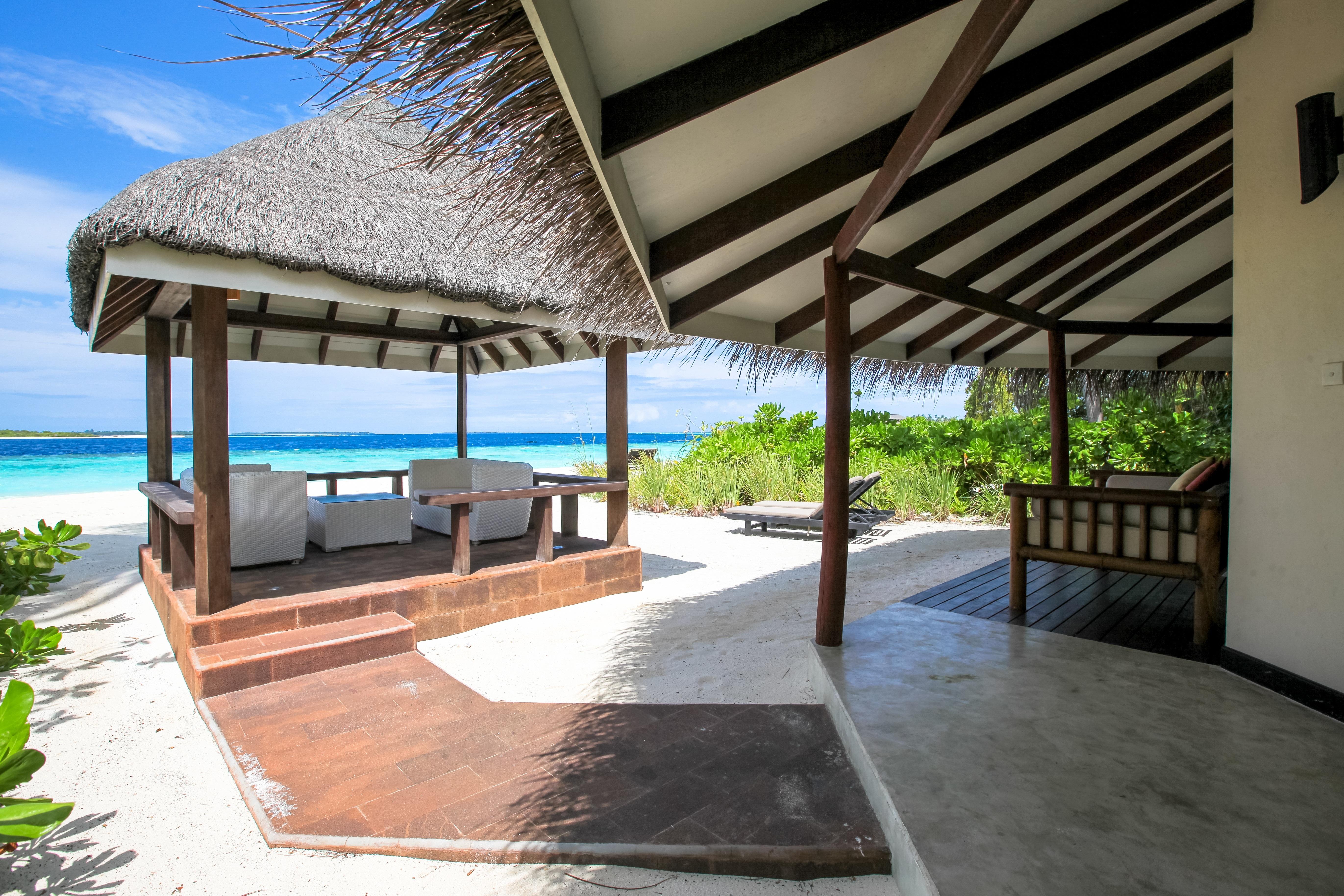 Kihaa Maldives Hotel Dhonfanu Exterior photo